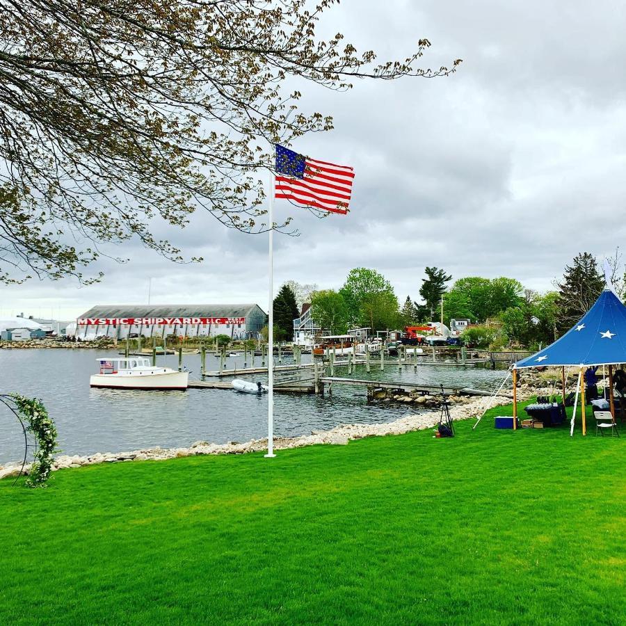 Harbor View Landing Hotell Mystic Exteriör bild