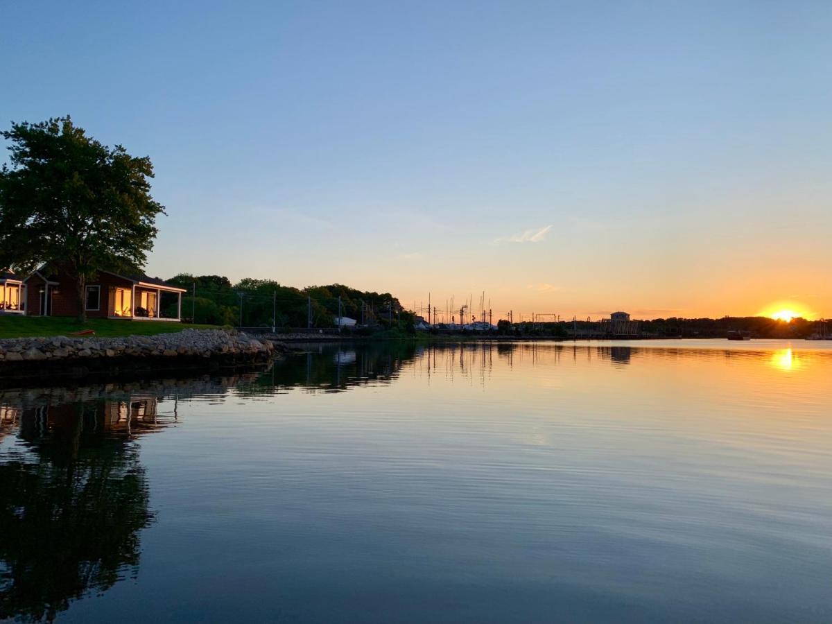 Harbor View Landing Hotell Mystic Exteriör bild